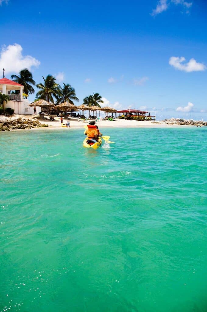 Excursión de snorkel en kayak (San Martín)